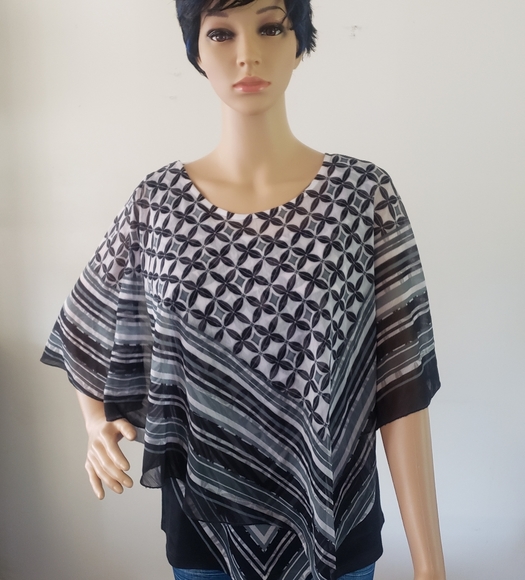 HOST PICK ππ FABULOUS KNIT TANK TOP AND PONCHO - Picture 5 of 5
